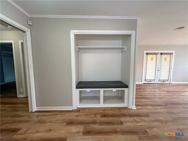 Photo - 4902 Dahlia Ln