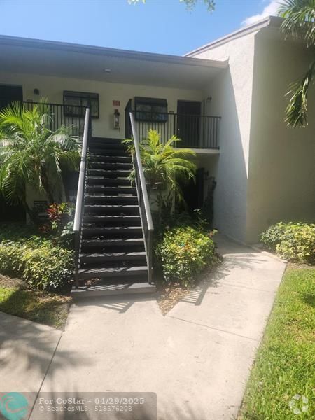 Building Photo - 1242 S Military Trail Unit 1024 Rental