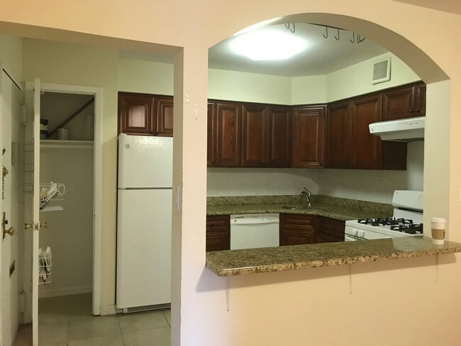 Photo - 6249 Broadway Unit 1