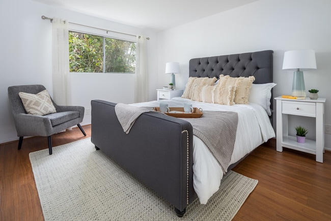 Building Photo - The Dahlia Rental