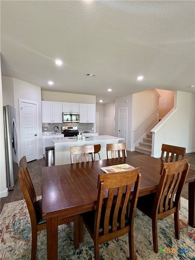 Photo - 115 Rosa Rd