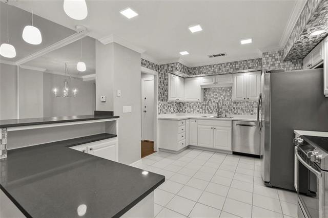 Photo - 5200 Keller Springs Rd Unidad 237 Rental