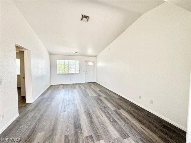 Photo - 1060 Marne Ct
