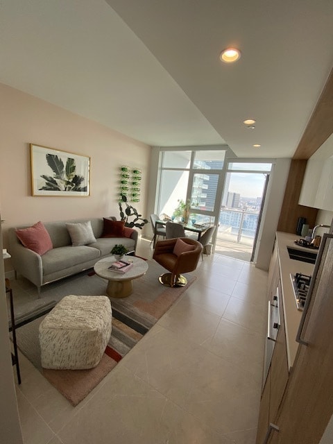 Photo - 1212 S Flower St