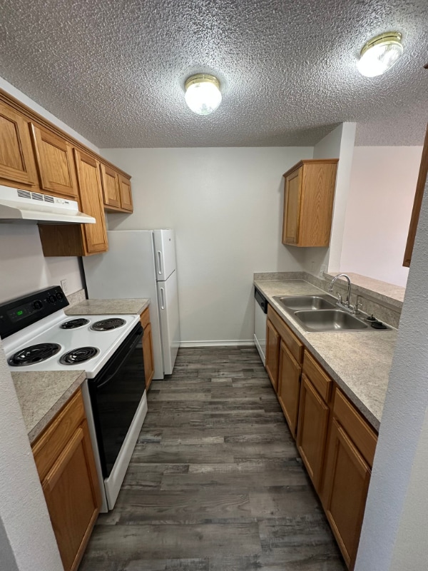Building Photo - 700 Hercules Ln Unit 114 Rental