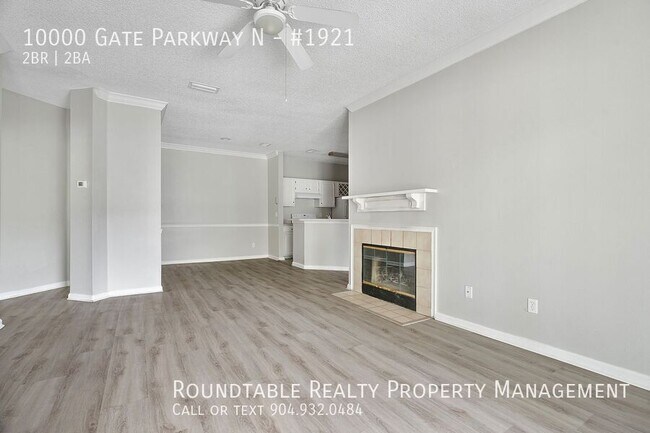 Photo - 10000 Gate Pkwy N Unidad #1921