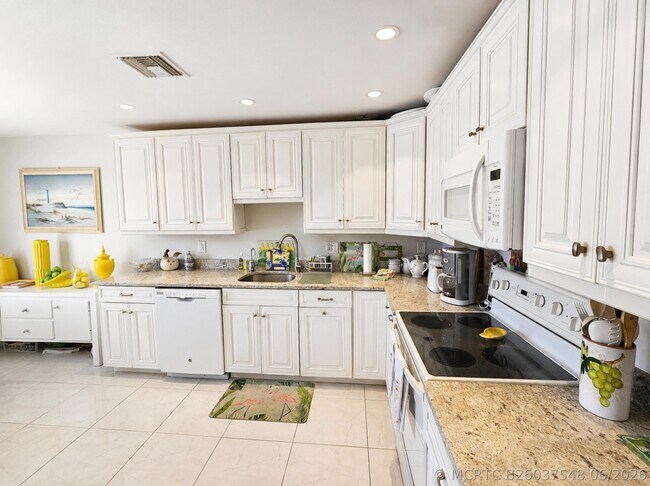 Photo - 1440 NW 20th Ave Unit 104