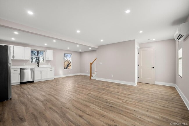 Photo - 2730 W Main St