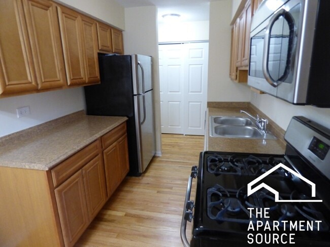 Photo - 1626 W Estes Ave Unit 1F