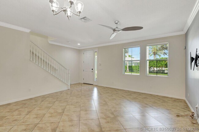 1212 S Community Dr
