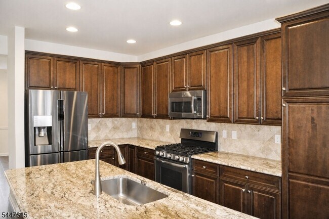 Photo - 9 Cortland Pl