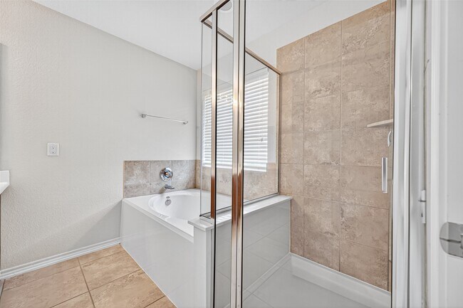 Building Photo - 24670 Folkstone Cir