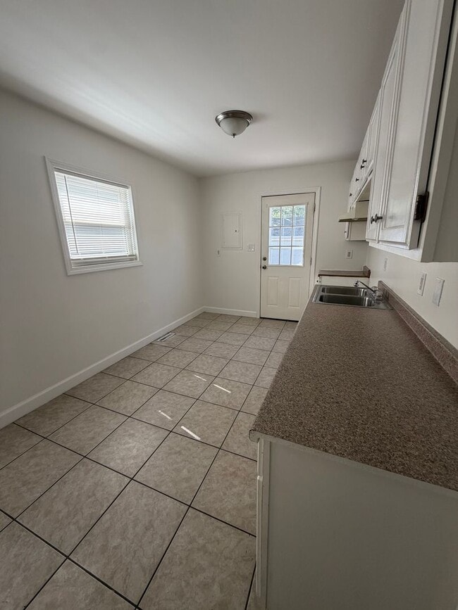 Photo - Cozy 2 bedroom Ranch in Warren