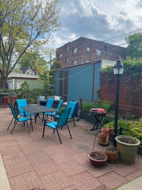 Backyard - 2544 Aldrich Ave S Unit 3