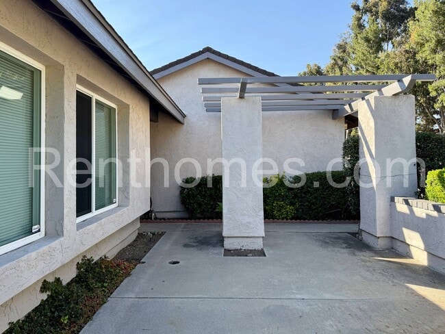 1160 Via Camellia