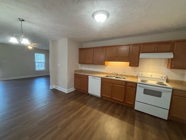 Photo - 312 E Jenkins St