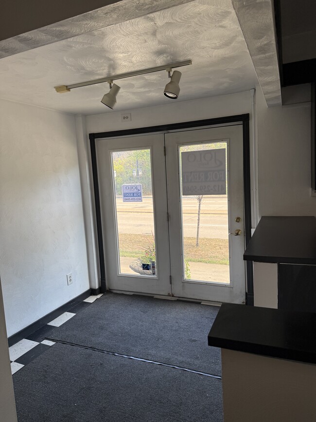 Photo - 621 Butler St Unit STOREFRONT - COMMERCIAL