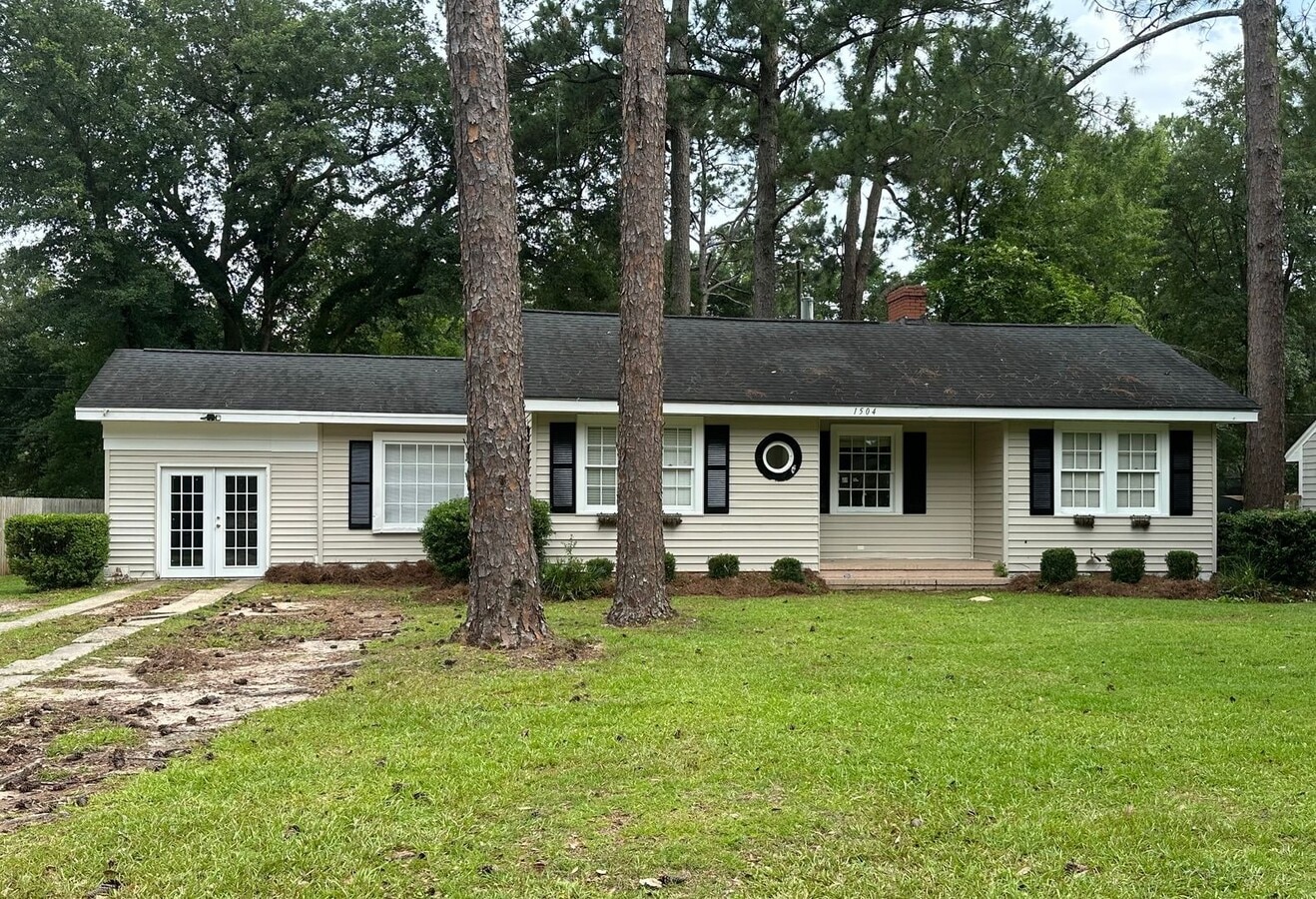 3 Bedroom 2 Bath - 3 Bedroom 2 Bath House