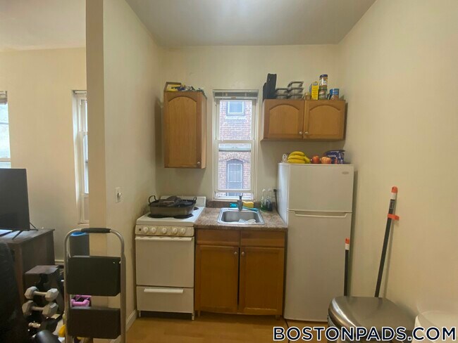 Photo - 59 S Huntington Ave Unit 2