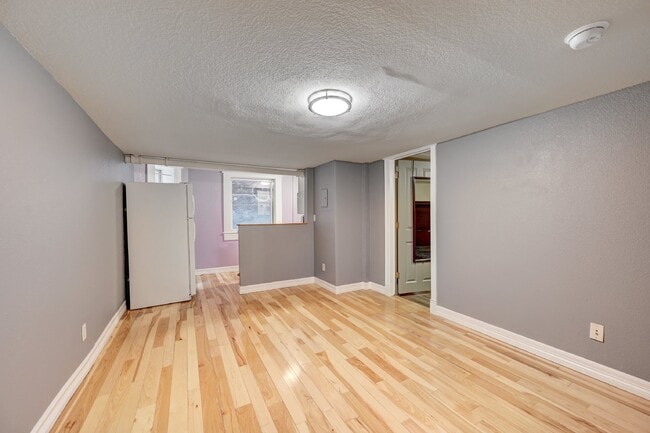 Photo - $1,150 - 1 bed, 1 bath charming Condo in t... Unidad 5