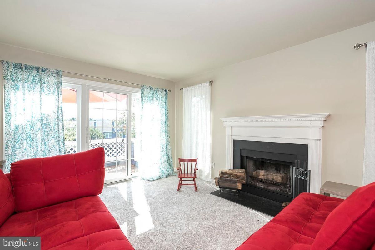 Photo - 311 Whistling Swan Ln