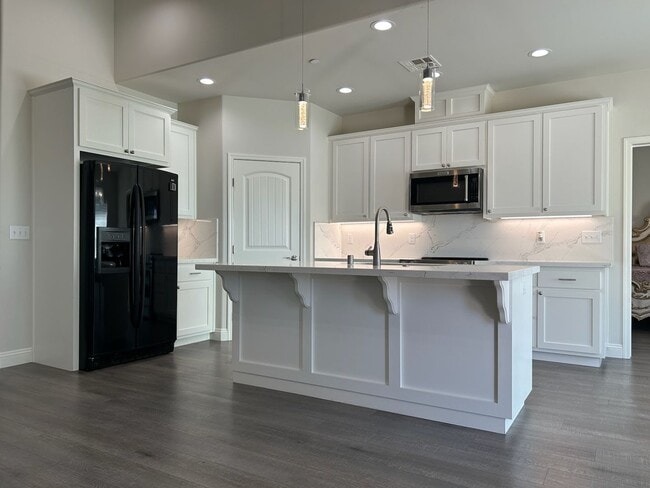 Photo - Please contact Vaughn Realty to set up an appointment, 760-446-6561