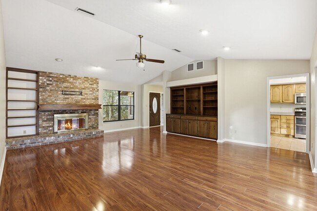 Photo - Three-bedroom Two bath with smaller study/fourth bedroom in Haile Plantation