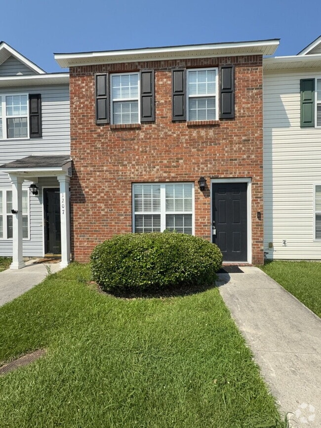 Building Photo - 1209 Timberlake Trail Rental