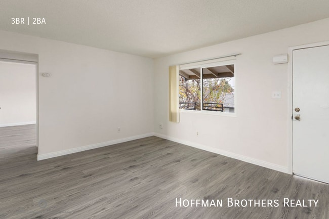 Photo - 4317 Columbus St Unidad C