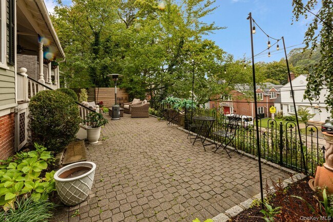 Photo - 56 Scudder Ave