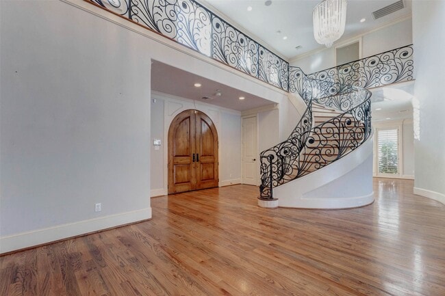 Photo - 5410 Valerie St