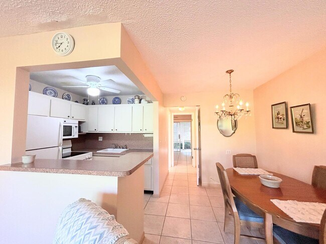 Photo - 200 Horizons W