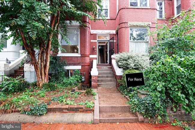 Building Photo - 62 S St NW Rental