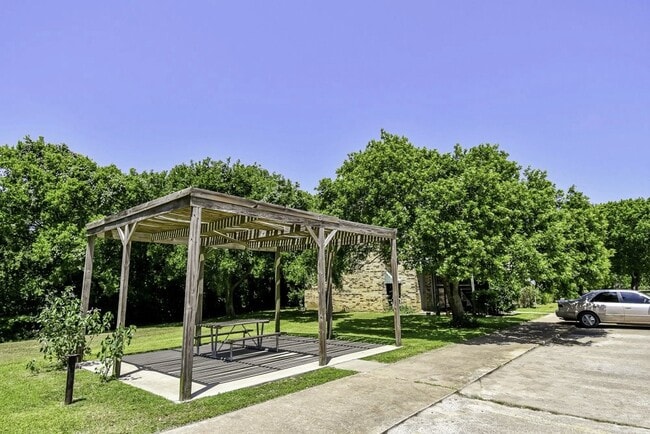 Photo - 138 Sandpiper Cir