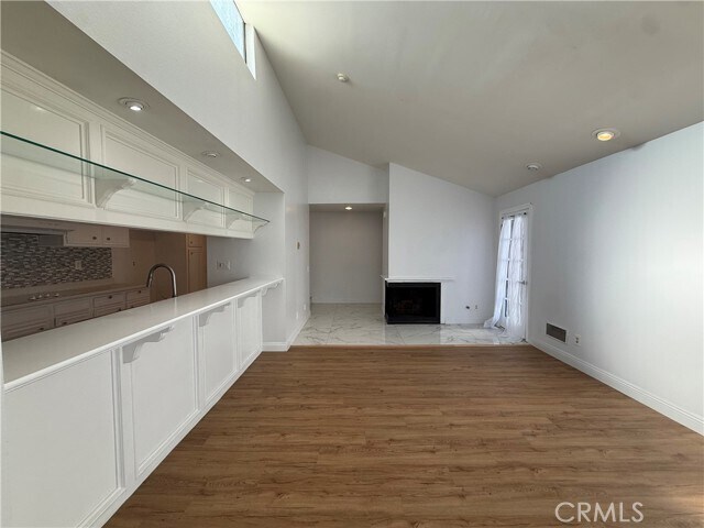 Photo - 575 Esplanade Unidad 303