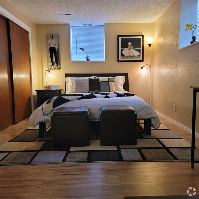 Building Photo - 3123 W 55th Ave Rental