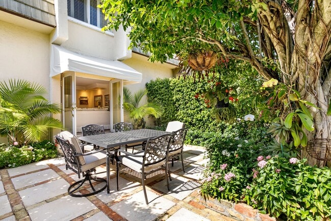 Photo - 380 Cocoanut Row