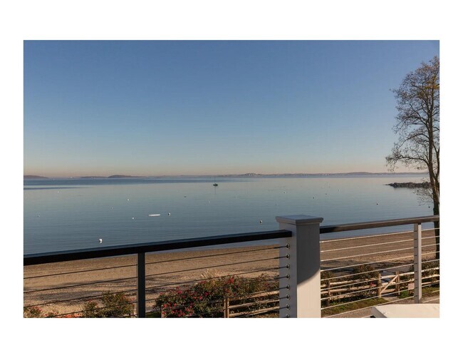 Photo - 153 Bayside Rd Unit 1