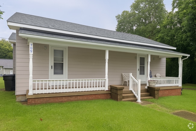 Building Photo - One bedroom, 1 bath duplex in Gibsonville Unit 709 Rental