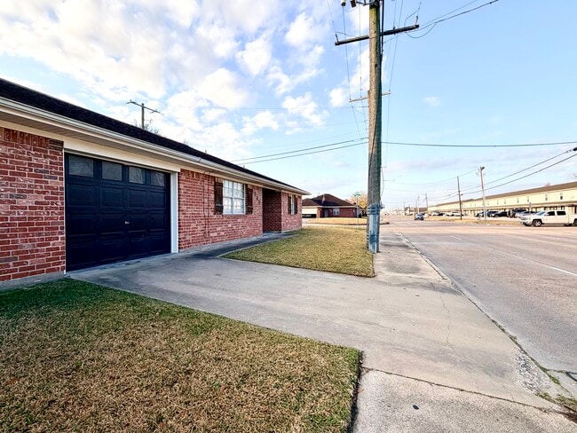 Photo - 237 Nederland Ave