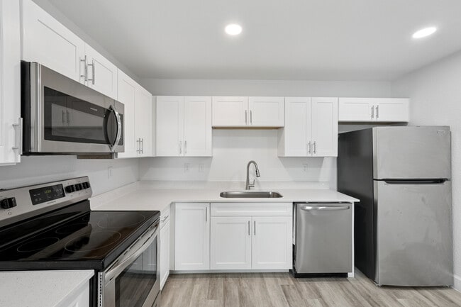 Full Kitchen