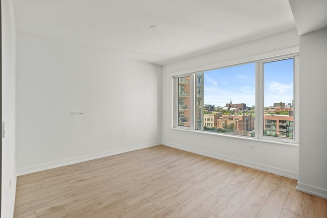 Photo - 203 W Hill St