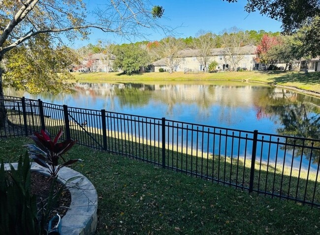 1630 Vineland Cir