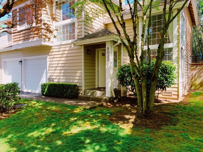Photo - 3Bd/2.5Ba Kirkland Townhome