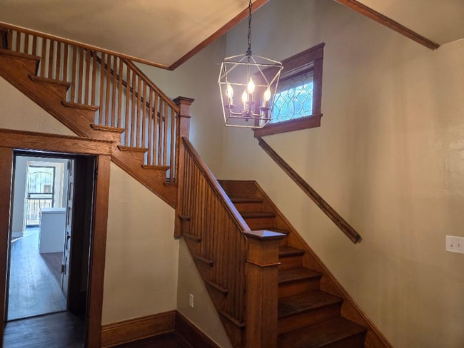 Photo - 717 Perry St