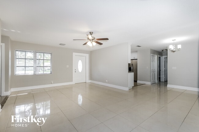 Photo - 401 Superior Pl