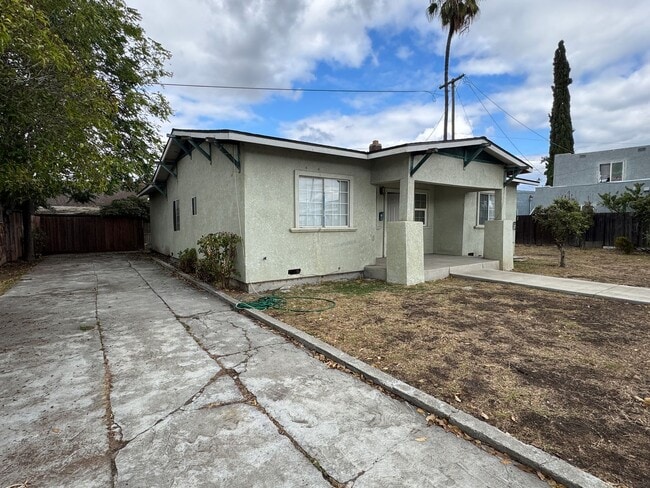 Photo - Charming 3-Bedroom Home with Spacious Yard...