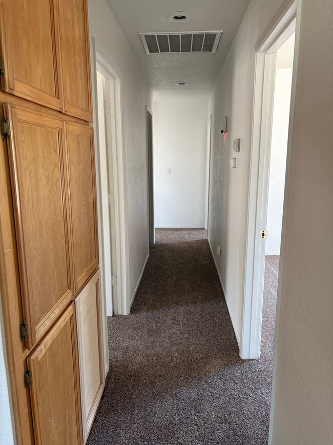 Photo - Spacious House!!!