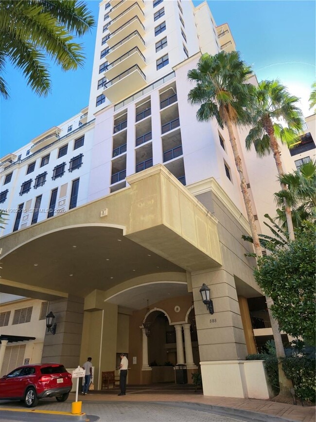 Building Photo - 888 Douglas Rd Unit 405