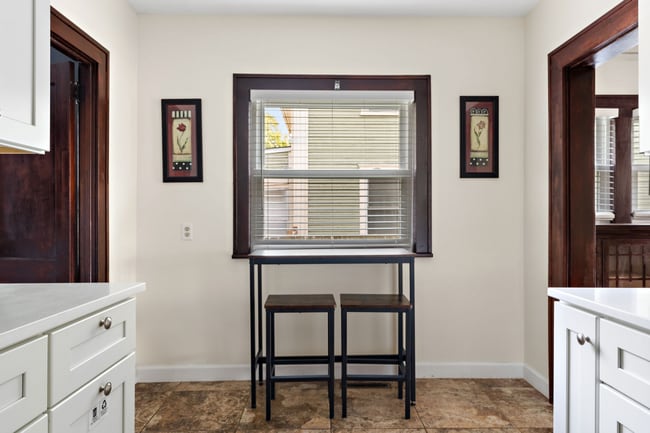 Photo - 935-937 Marshall Avenue Unit 935